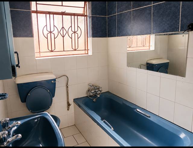 3 BEDROOM HOUSE FOR SALE IN SEBOKENG ZONE 10